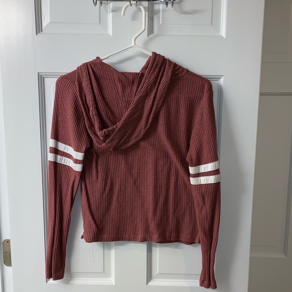 Charlotte Russe Wine/Burgundy Cropped Hoodie (s) - Picture 3 of 3